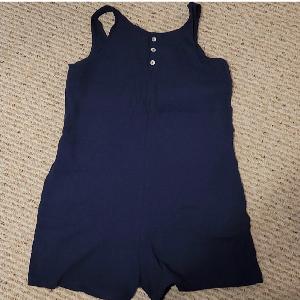 Navy romper 💙